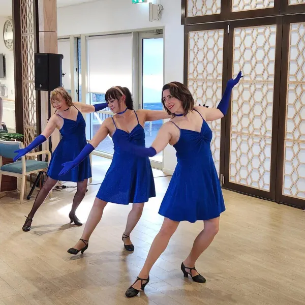 Dancing Divas.